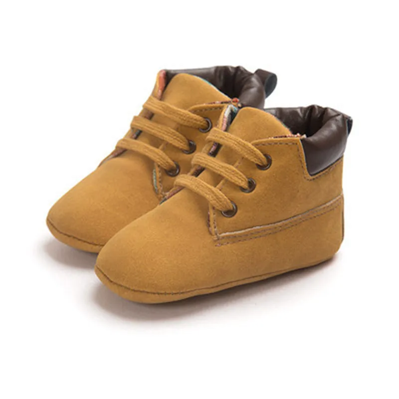 Замшевые мокасины ручной работы, коричневые, на мягкой нескользящей подошве, модные детские кроссовки, Легкая Обувь На Шнуровке Для Новорожденных, детские ботинки