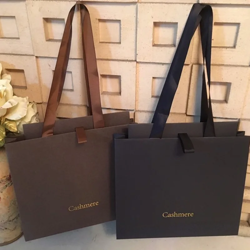 Gift Packaging Shopping Paper Bag With Own Design Wholesale Personalized Logo Luxury Fancy Paper Oem Clothes Pants