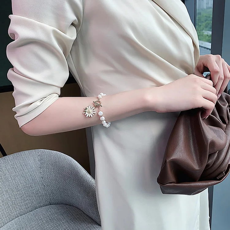 gold plated bees daisy flower gemstone gemstone gemstone bracelet pearl bracelet