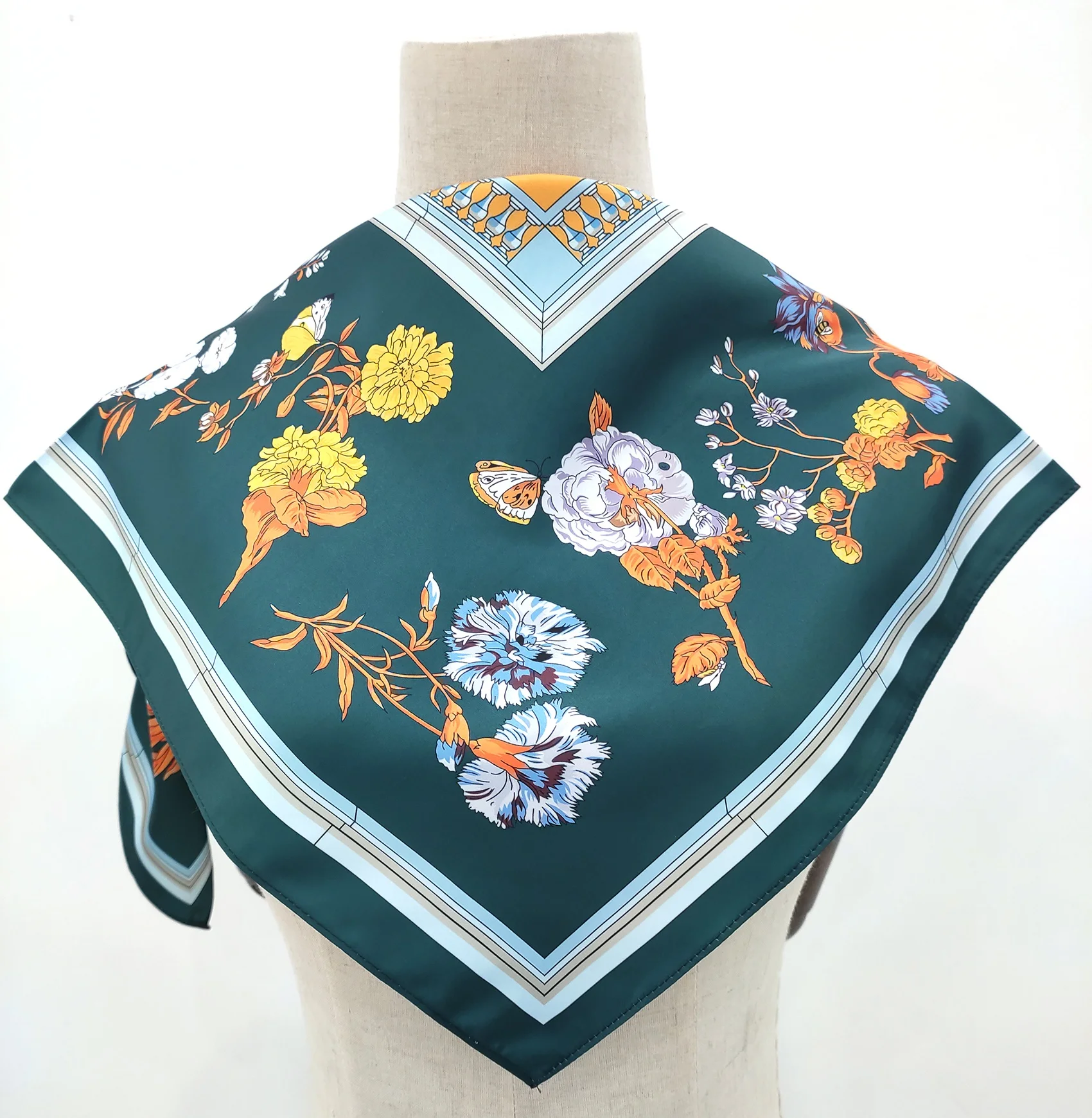 
High Quality Polyester Handmade Scarves Printed Satin Square Polyester Scarfs 90 CM x 90 CM 