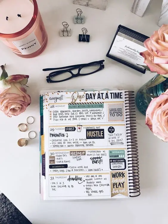 2023 Vision Board Clip Kit Art Book Create Powerful Vision Boards from Pictures,Quotes&Words to Achieve Your Best Year Ever book