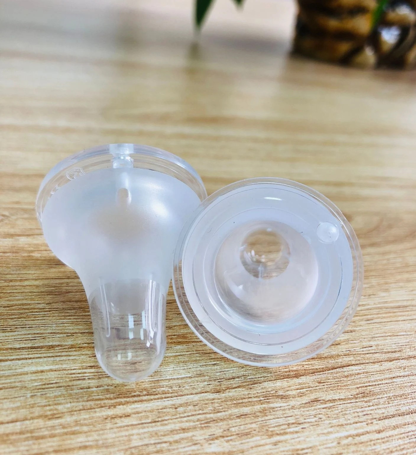 BPA Free standard  Style Transparent Baby Teat Baby Silicone Nipple for Feeding Bottle