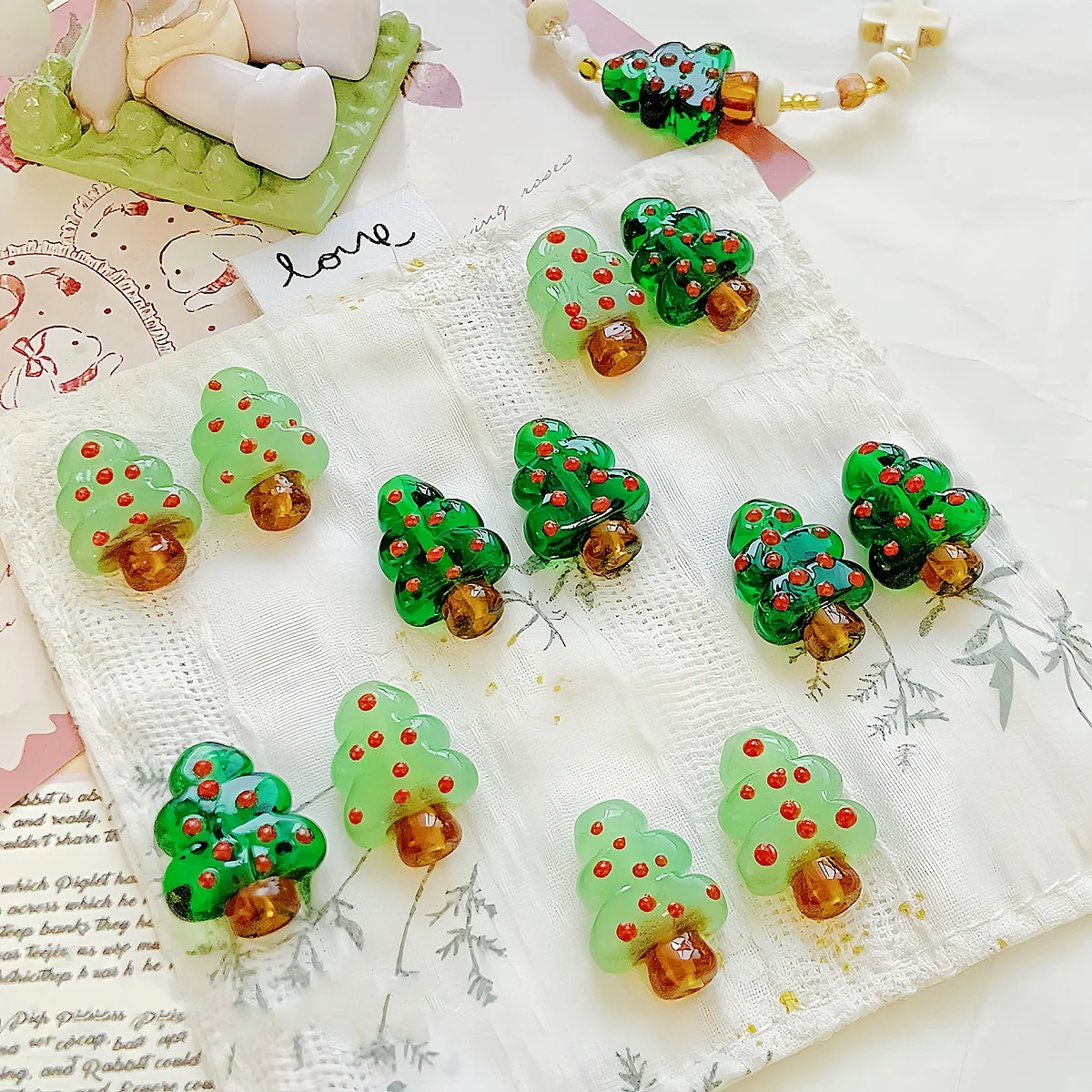 Cute 14 * 20mm Colorful Christmas Tree Beaded Hand Painted Glass Bead Charm For Diy Necklace Bracelet Making Jewelry Accessories