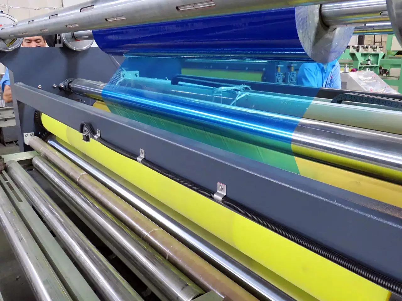 
Manual Cold Thermal Rolls Roller MDF Board Laminating Machine Protective Coating 