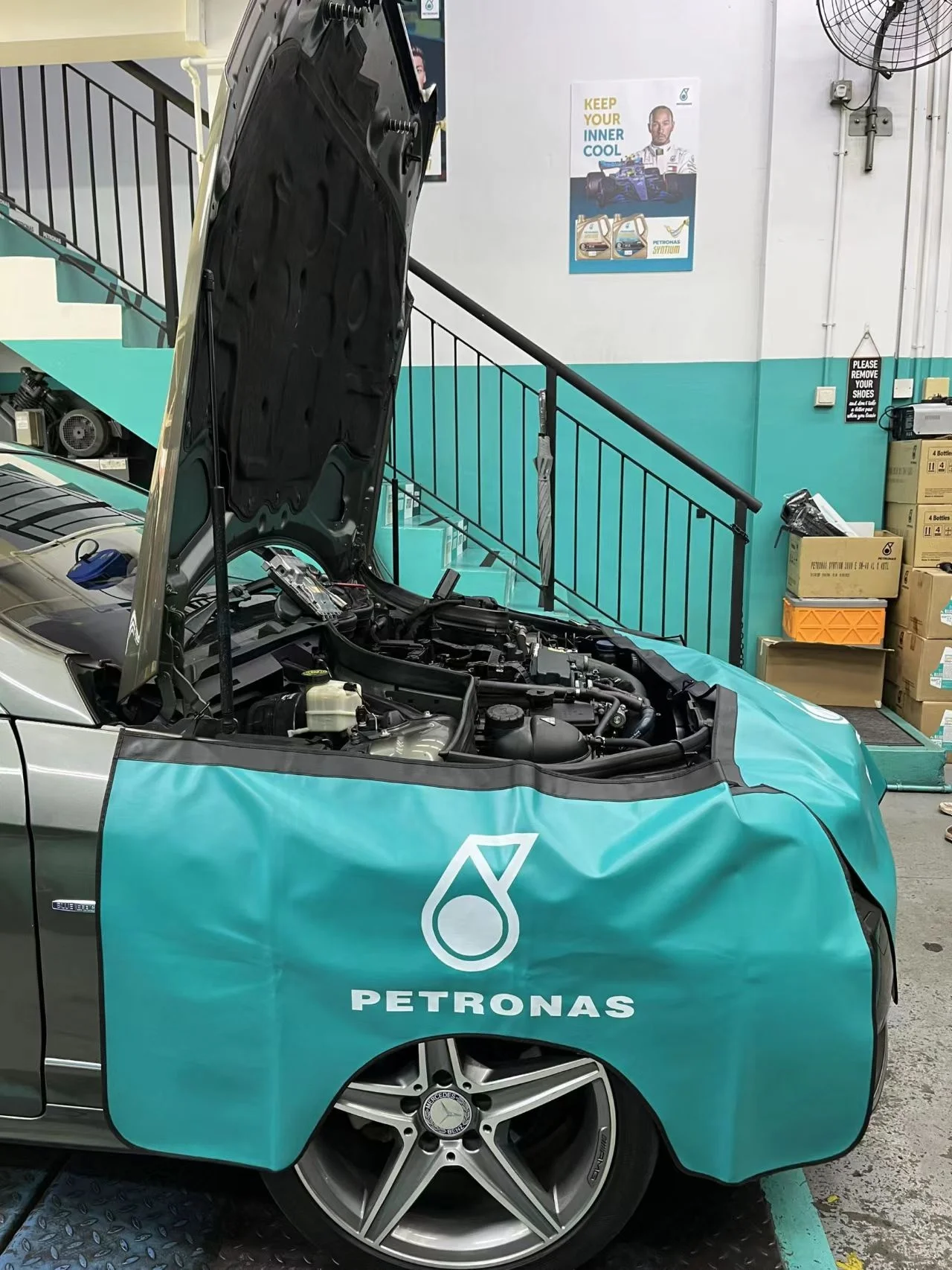 Custom Anti-oil Car Fender Covers PVC Magnetic Auto Repair Protection Pad Side Dust Car Fender Cover With Magnetic