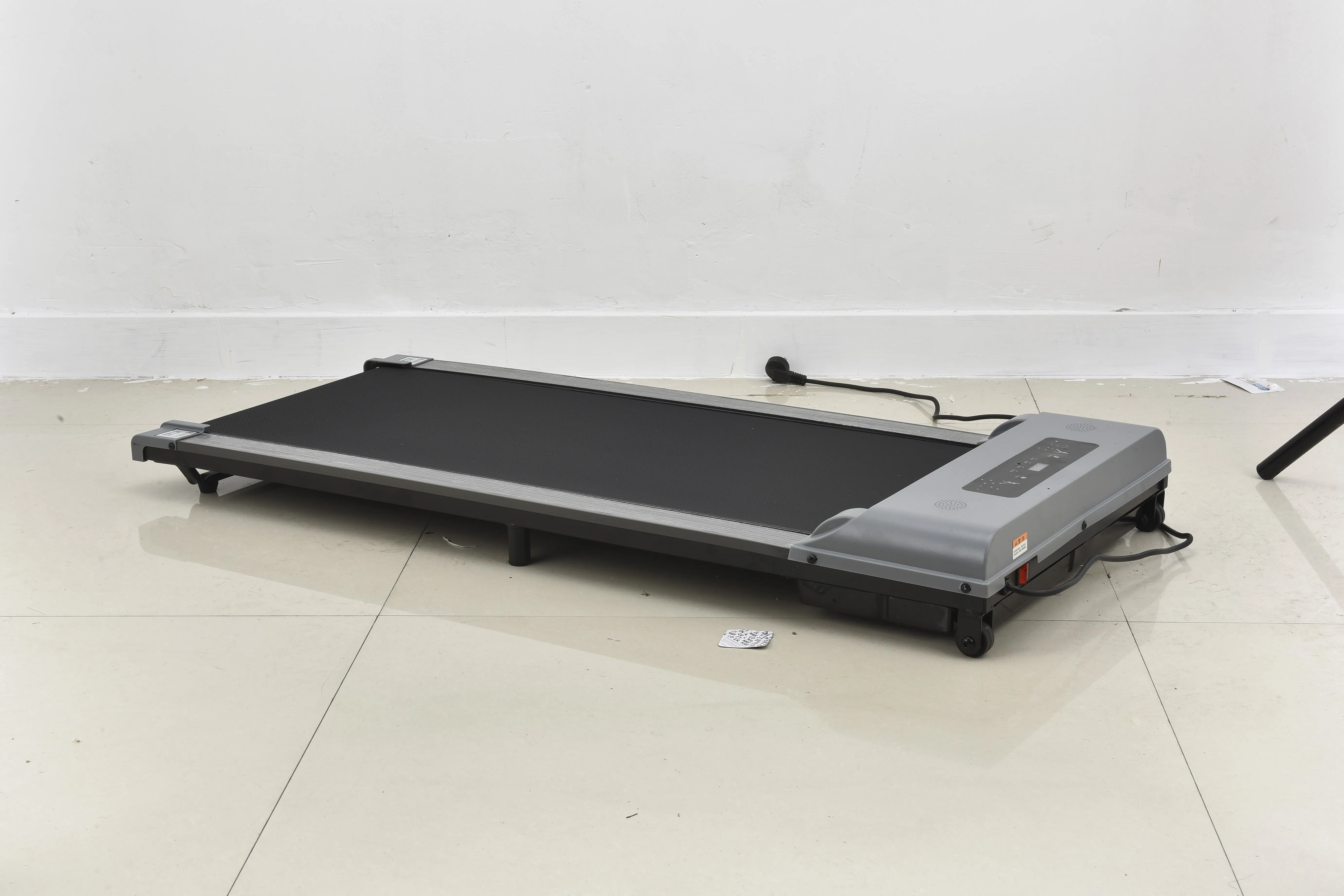 Cheap Wireless Control 2.0HP Motor Foldable Treadmills for Home Use