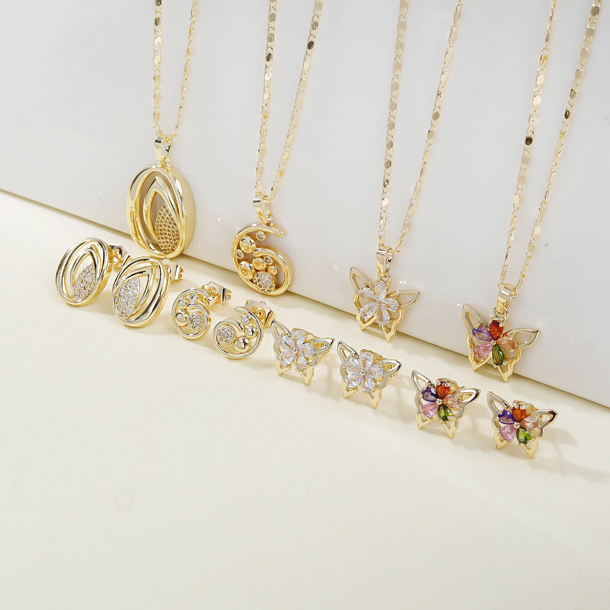 2018 Wedding Wear Butterfly Shape Dubai 18k laminated gold wholesale earrings and necklaces sets Jewelry Set