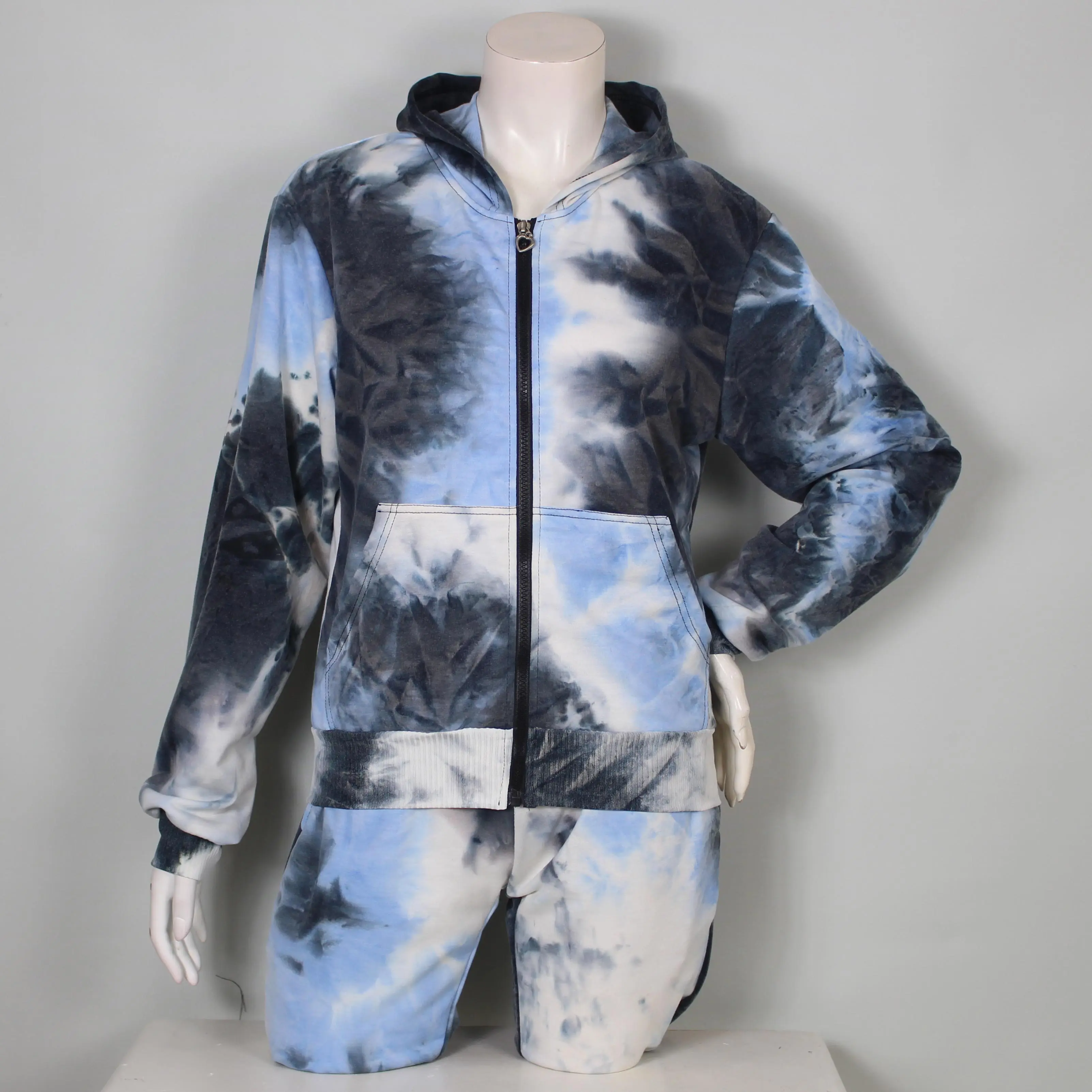 2021 New Style Design Fashion Apparel Stock Overrun Surplus Tie Dye Lady Set