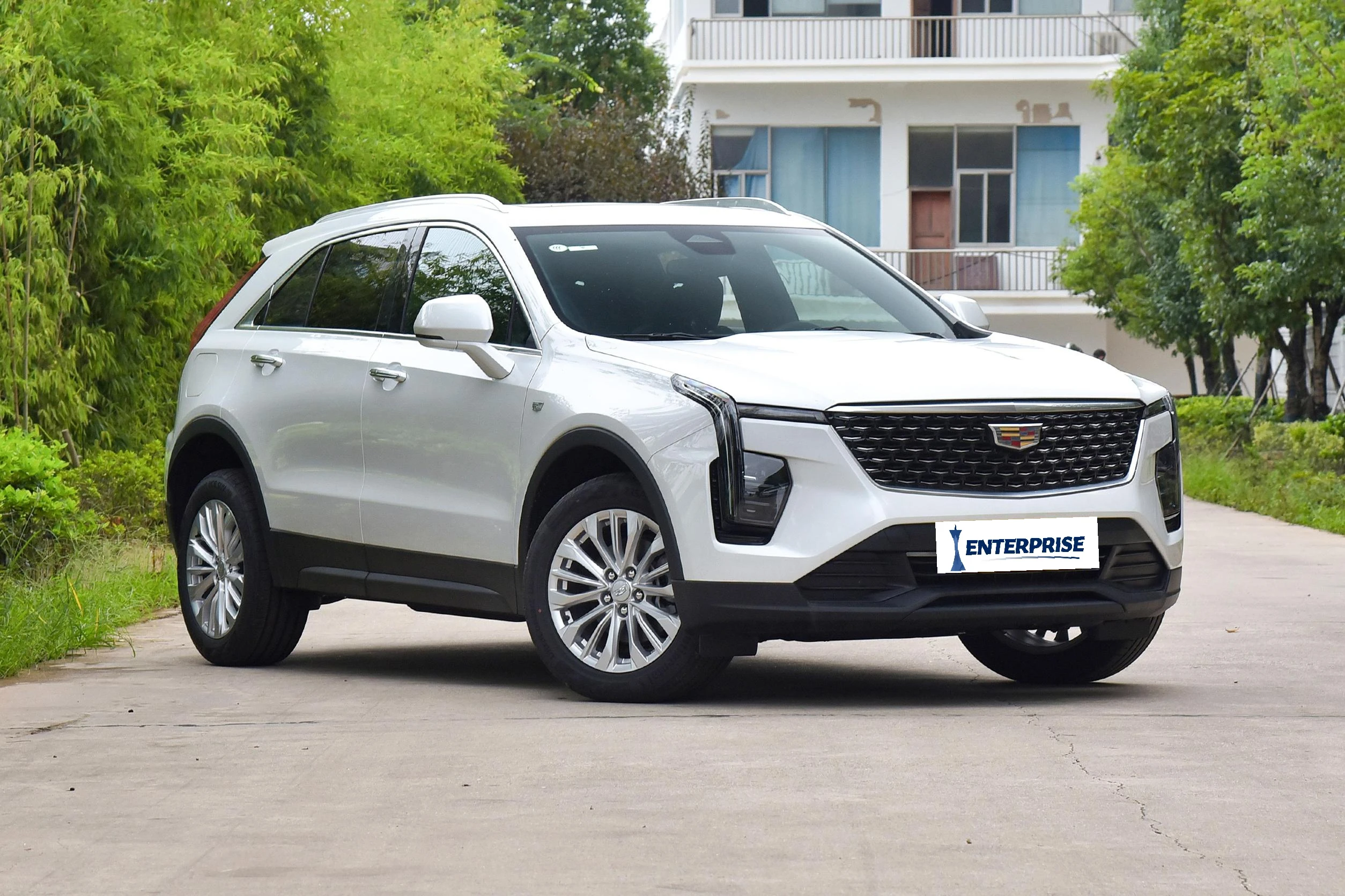 Cadillac XT4 2024 28T 2 0 T турбо 237Ps лошадиных сил Евро VI 48V Гибридный компактный внедорожник