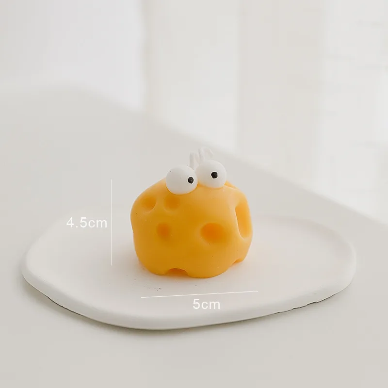 Spot wholesale cheese aromatherapy candle birthday companion gift box cartoon shape decoration round cheese candle