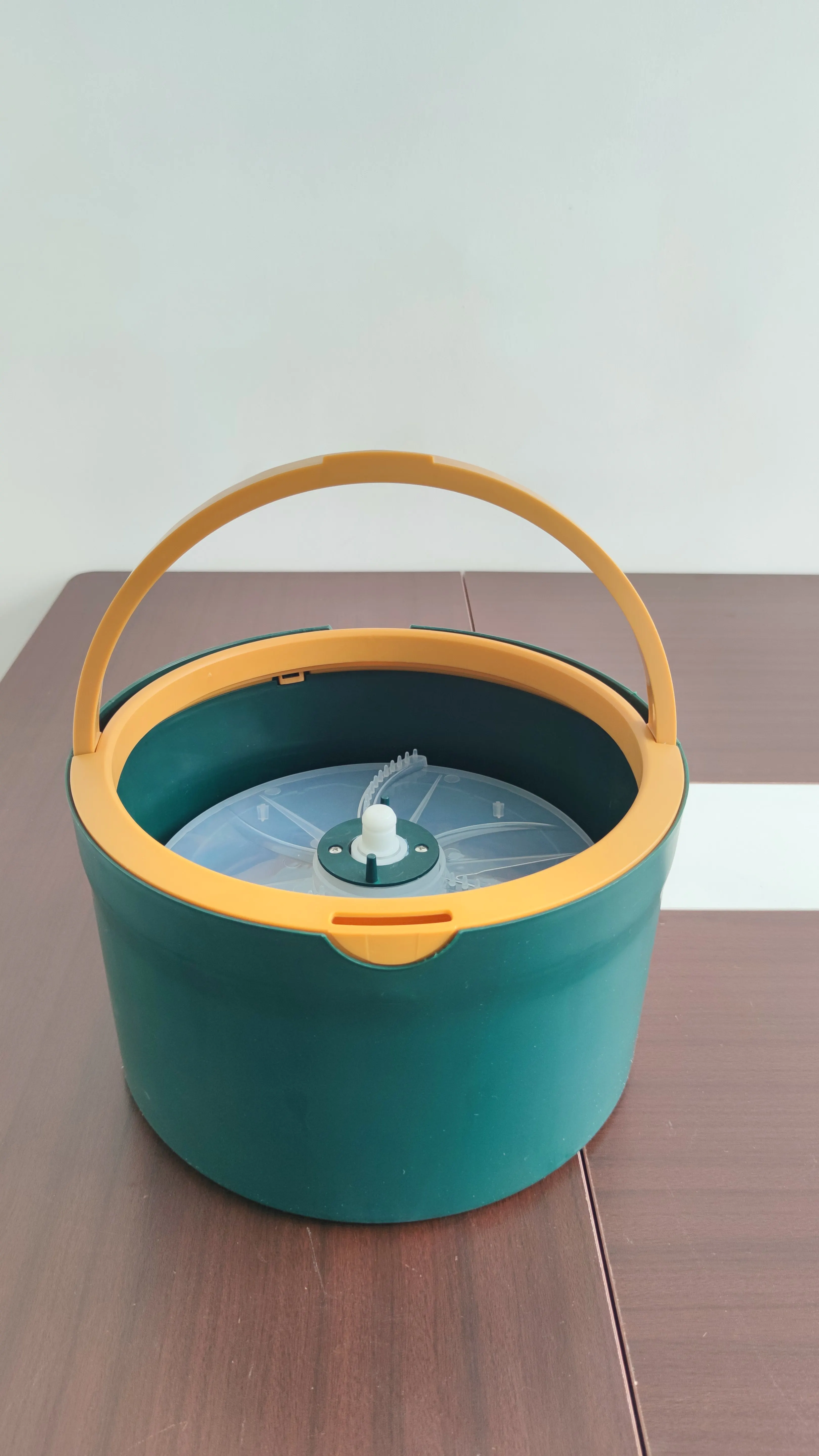 BENHENG clean dirty separation 360 degree rotating square spining mop with handsfree telescopic handle bucket