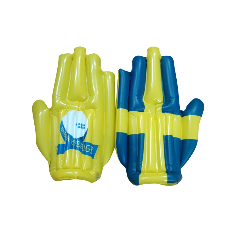 Индивидуальные спортивные соревнования с большими надувными руками