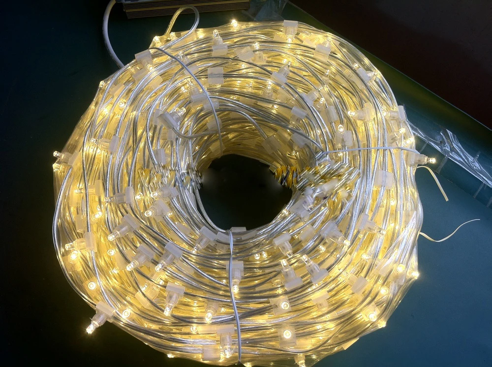 Holiday Party Use 12 V DC 100 Meter Per Roll Cut-able LED Clip Light For Tree Decor