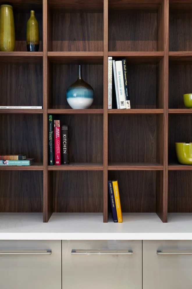 Китайский поставщик, роскошный белый лаковый кухонный шкаф с высоким блеском и дискретным светодиодным освещением