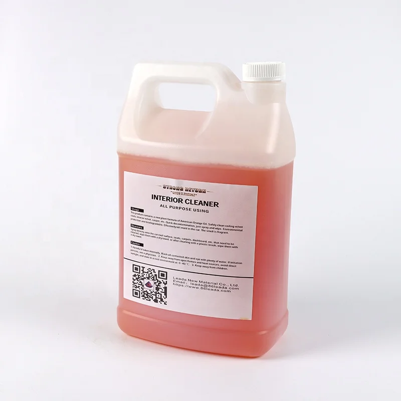 Оранжевый обезжириватель для ухода за салоном автомобиля