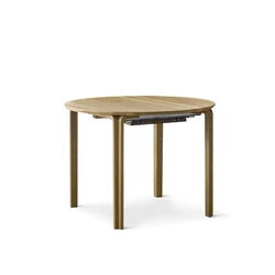 China Manufacturer Dining Furniture Modern Round Solid Wood Russian Oak Dining Table