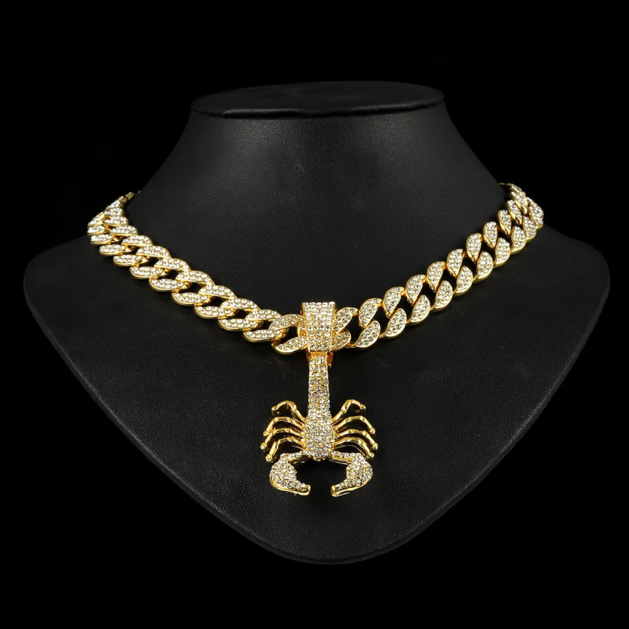 Yiwu DAICY Cool Fashion Scorpion pendant men hip hop cuban chain animal necklace pendant for jewelry making