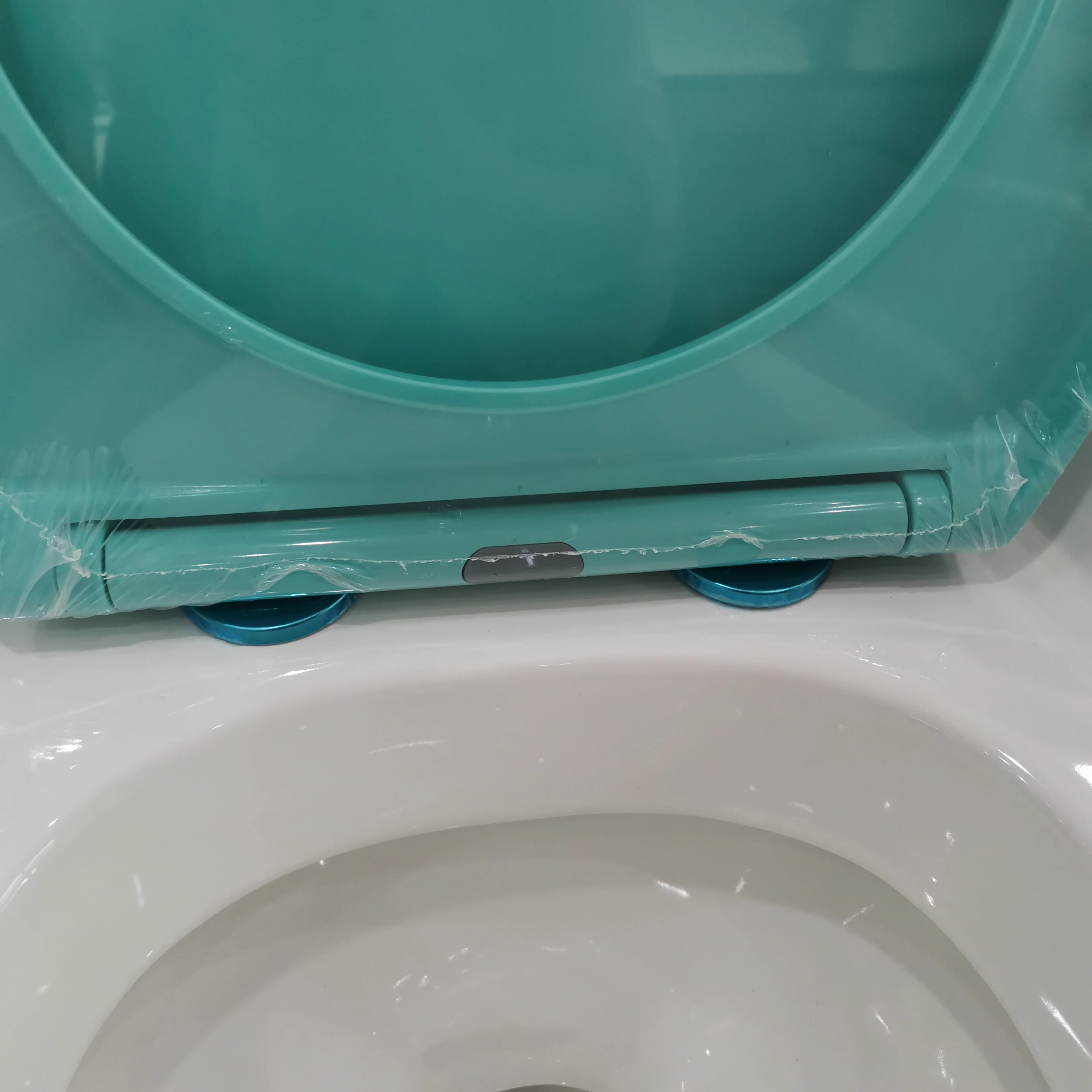 High Technology Floor Mounted Wc Toilet Color Blue And White Siphon One Piece Toilet