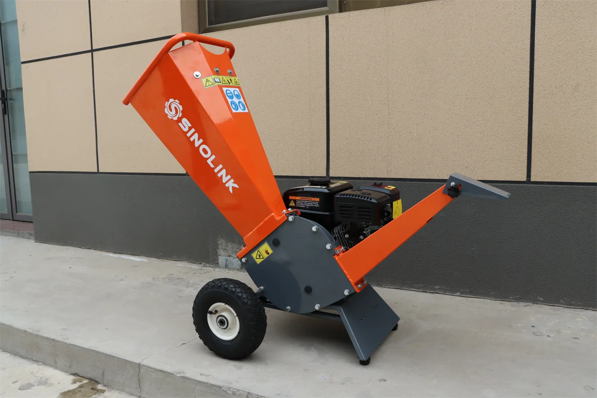 Tractive small forestry machinery wood crusher GS60