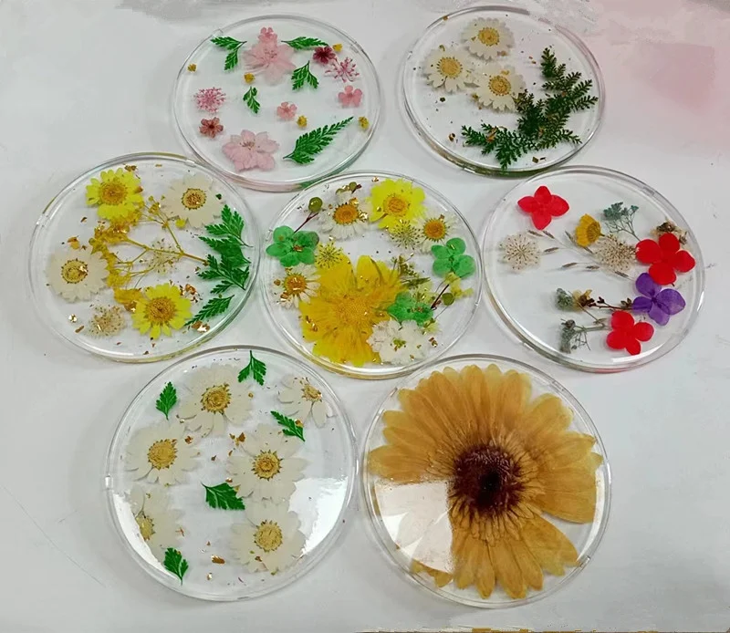 wholesale handmade Tabletop Protection Cup Mat real dried flower tea cup coaster Epoxy resin Coaster for home decoration