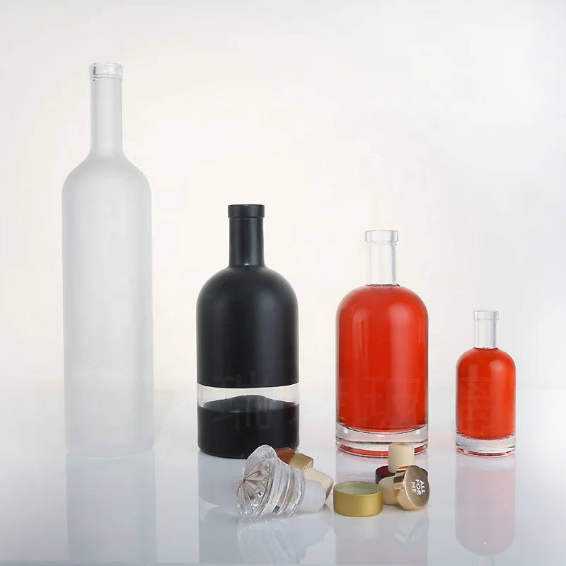 750ml 700ml  black Glass Bottle For Liquor  Vodka Gin cylinder spray color  spirits bottle