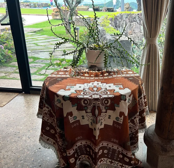 Wholesale Boho Style Outdoor Portable Hiking Mat Picnic Sofa Blanket with Tassels Camping Blanket