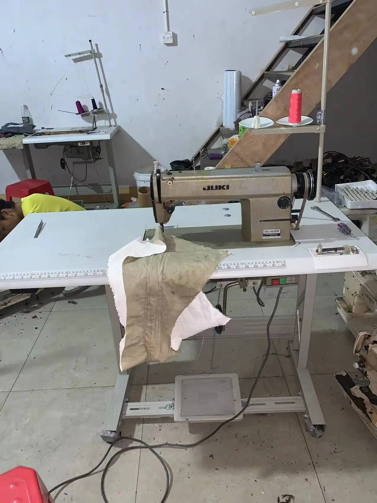 High Speed 5550 lock stitch industrial cylinder-bed single needle sewing machine