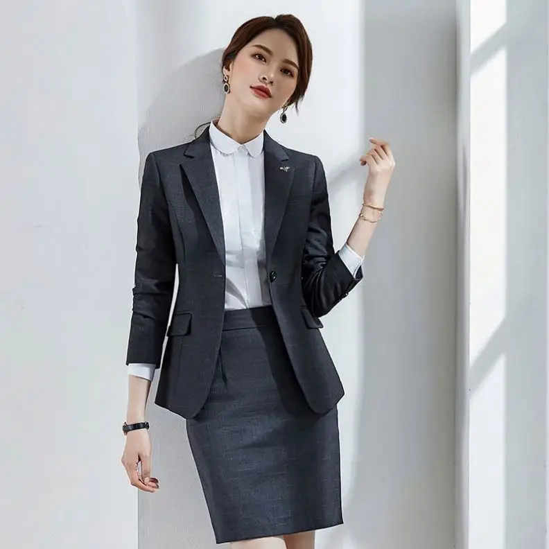 Customizable Logo Designer Festive Robe Solemn Romantic Costumes Mens Slim Fit Suits