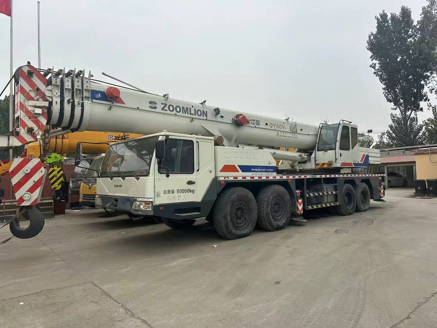 2013-2023 год оригинальный цвет без ремонта хорошее состояние zoomlion 80ton QY80V Подержанный автокран подержанные мобильные краны