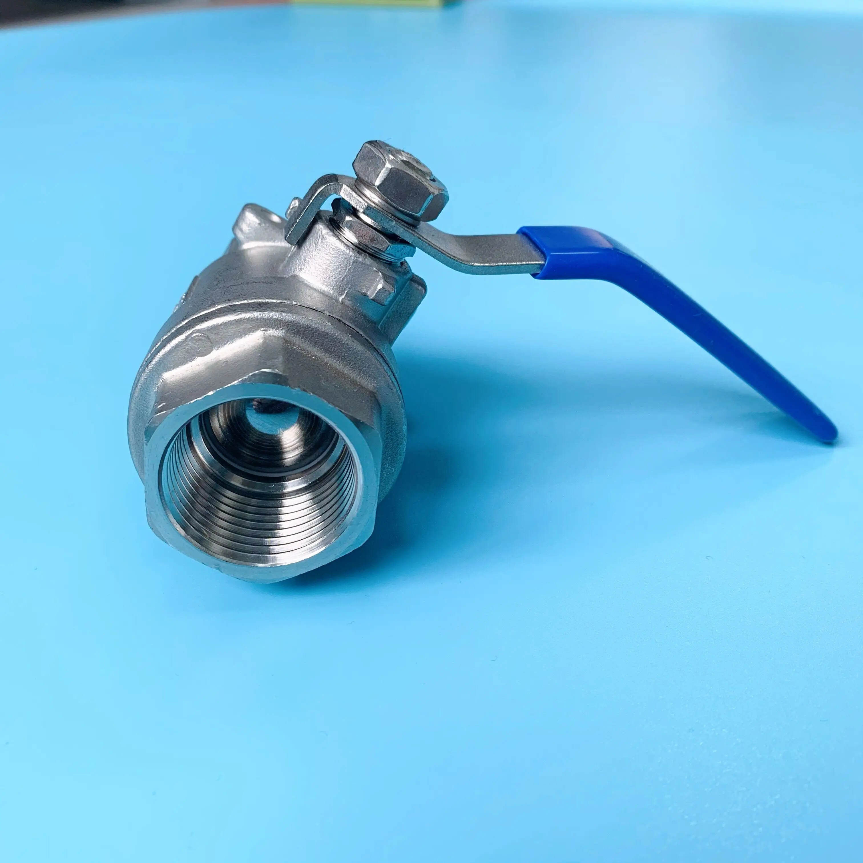 Class150 Material SS304 SS316 SS316L CF8 WCB Stainless Steel 2PC Flange Threaded Ball Valve