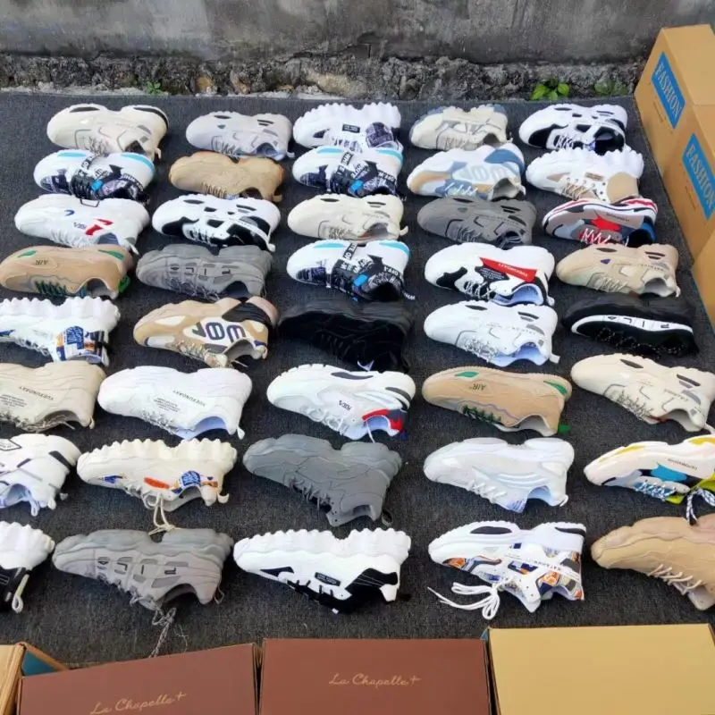 Clearance Sale In Bulk Mixed Shoes Stock Sneakers Bulk Men Use Sepatu - Buy Latest Hot Selling Wholesale Cheap shoes Stock