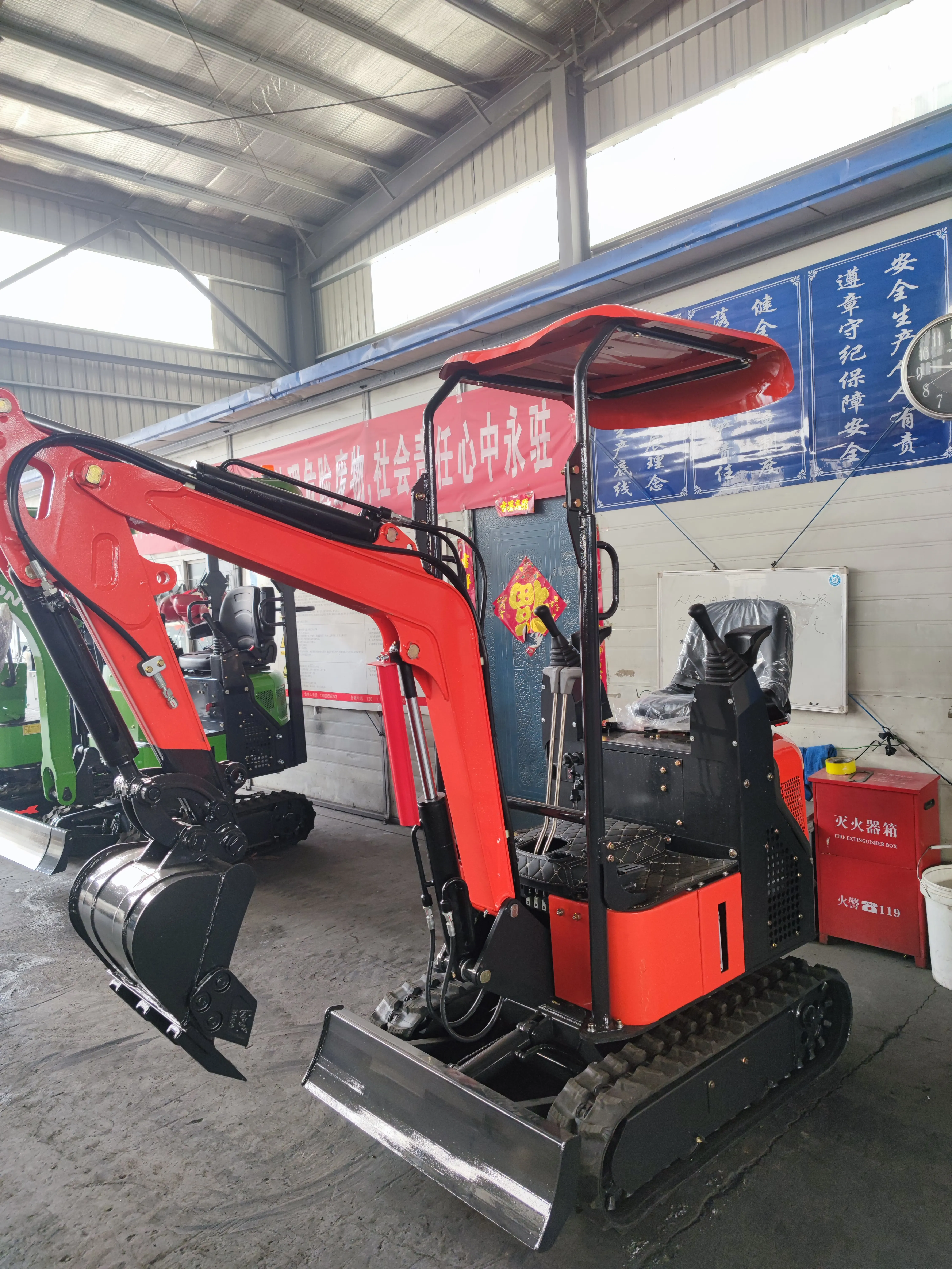 Good performance omnidirectional excavator machine machinery spare parts track roller for excavator