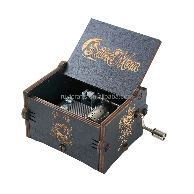 Wholesale New Arrival 2019 Black Hand Cranked Wooden Music Box Sailor Moon Pink Panther Bealtes Spirited Away for Gifts