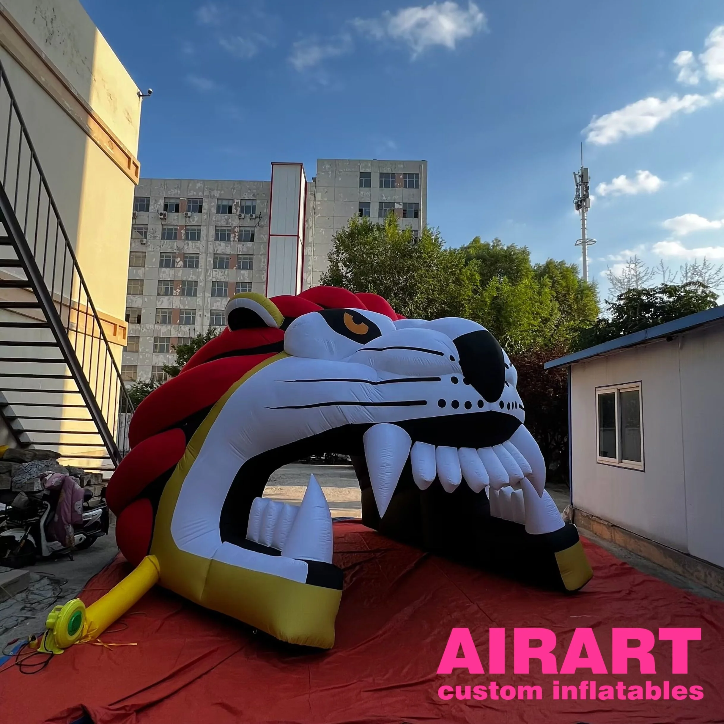Giant inflatable lion tunnel inflatable animal channel for party decoration