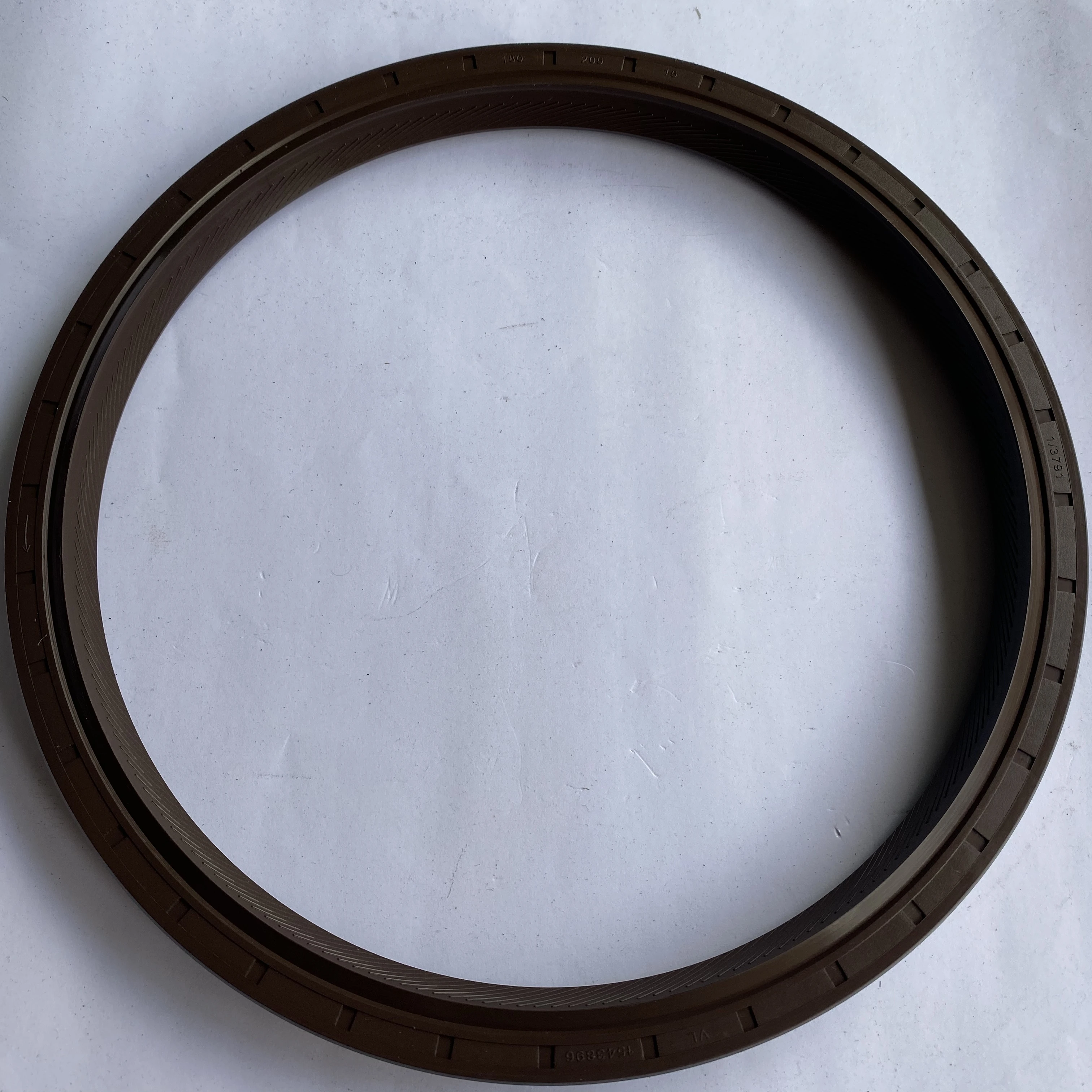 VOLV O  1543896  20441481    85108352  Crankshaft oil seal  084.460  180X205X15