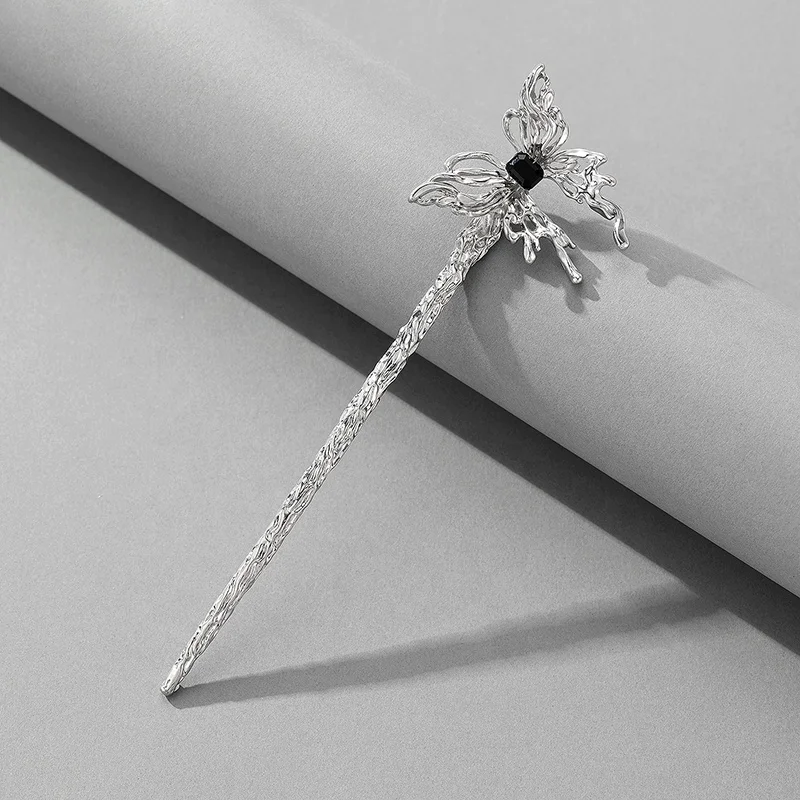 Custom Handmade Alloy Butterfly Hair Sticks Chinese Hairpin Hair Stick For Woman Back Bun Decoration
