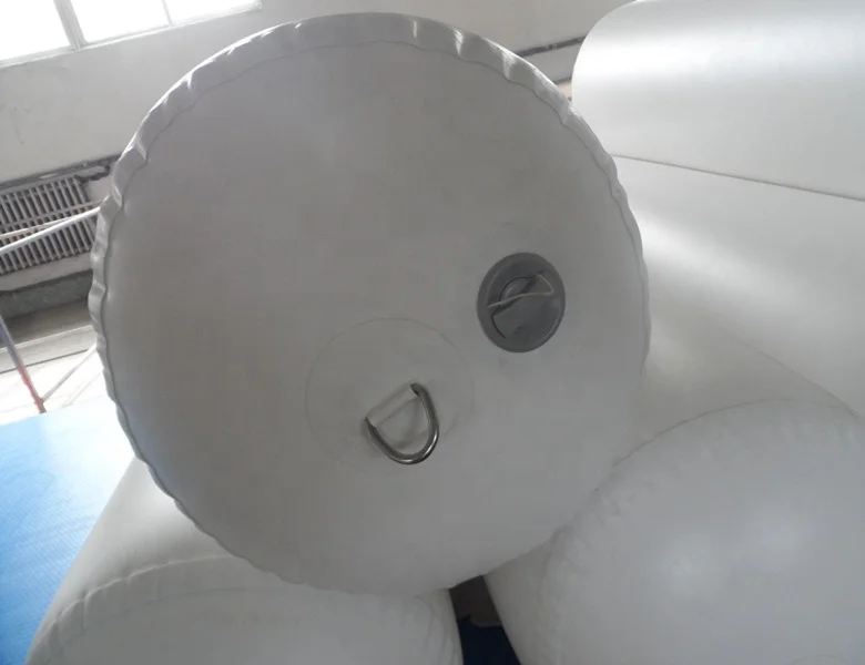 Inflatable dock bumpers ship fenders with different size and colors