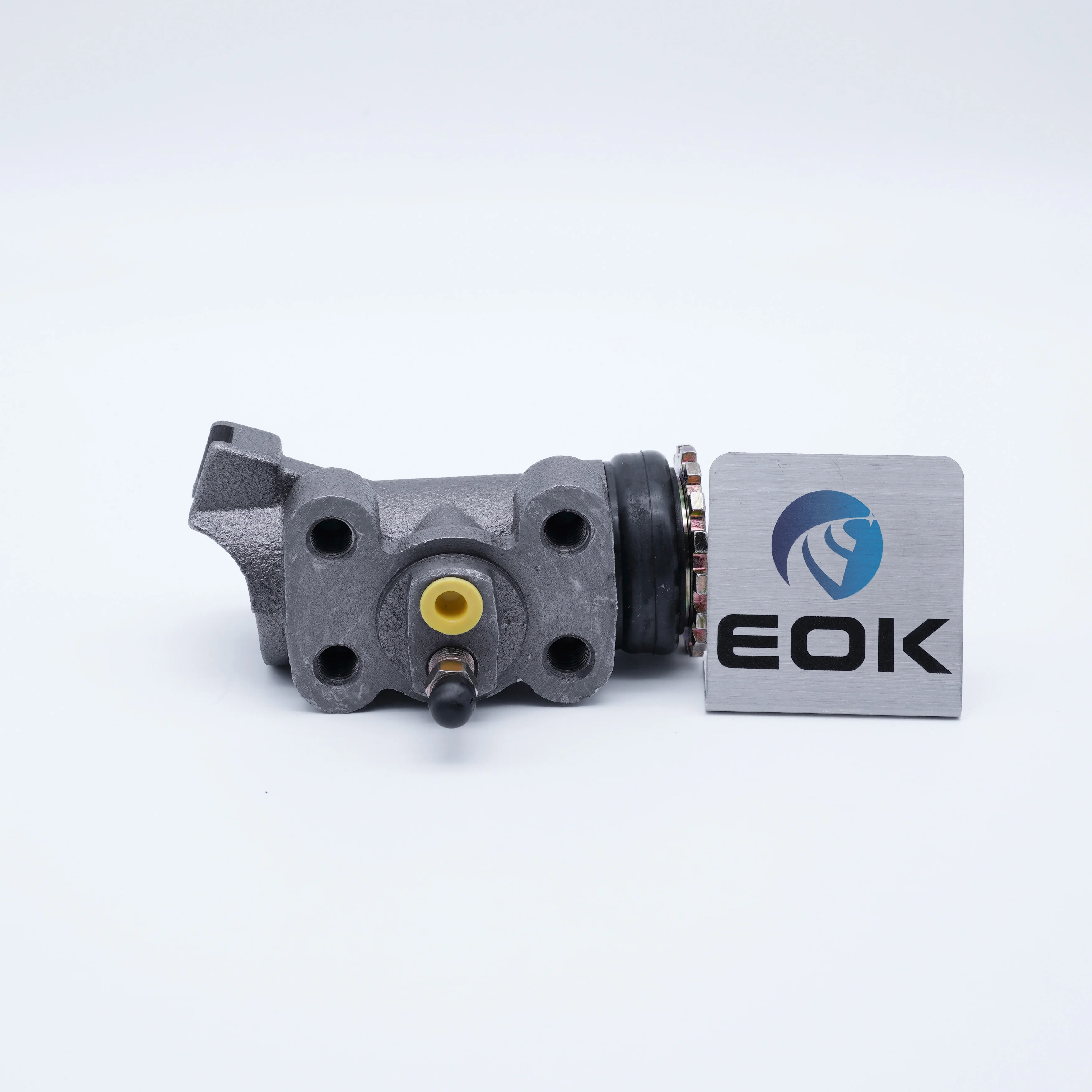 EOK Колесный тормозной цилиндр для MAZDA T3500 T4000 85- W025-26-610
W025-26-610A
W025-26-610C