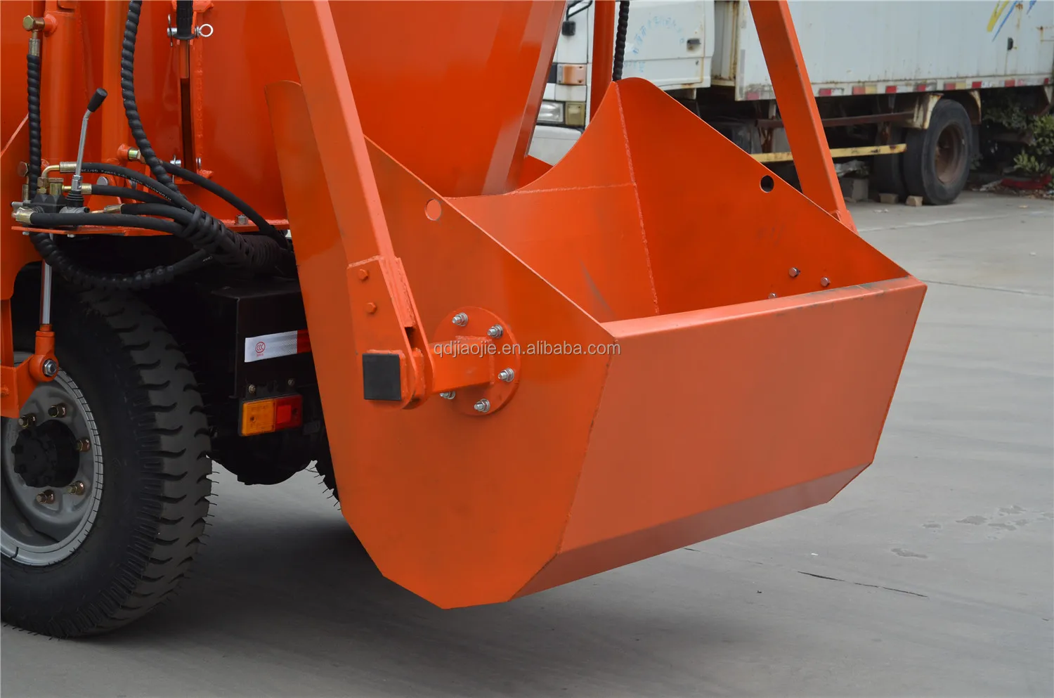 Dairy farm tmr mixer wagon!