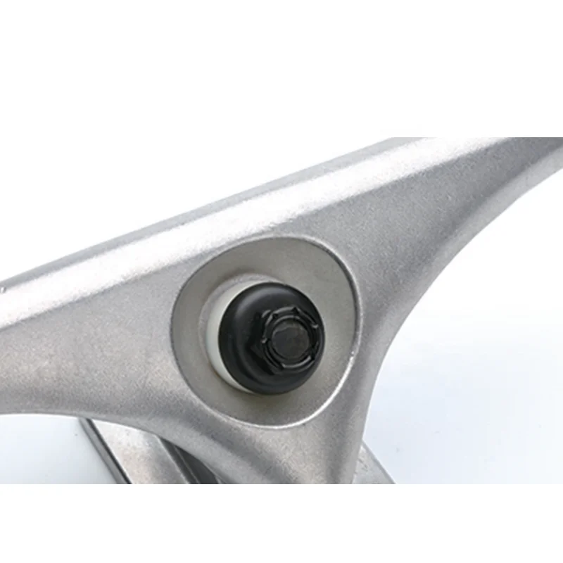 Pro Quality Gravity Casting Skateboard Trucks, Customized Skate Trucks in 186mm Hanger Size
