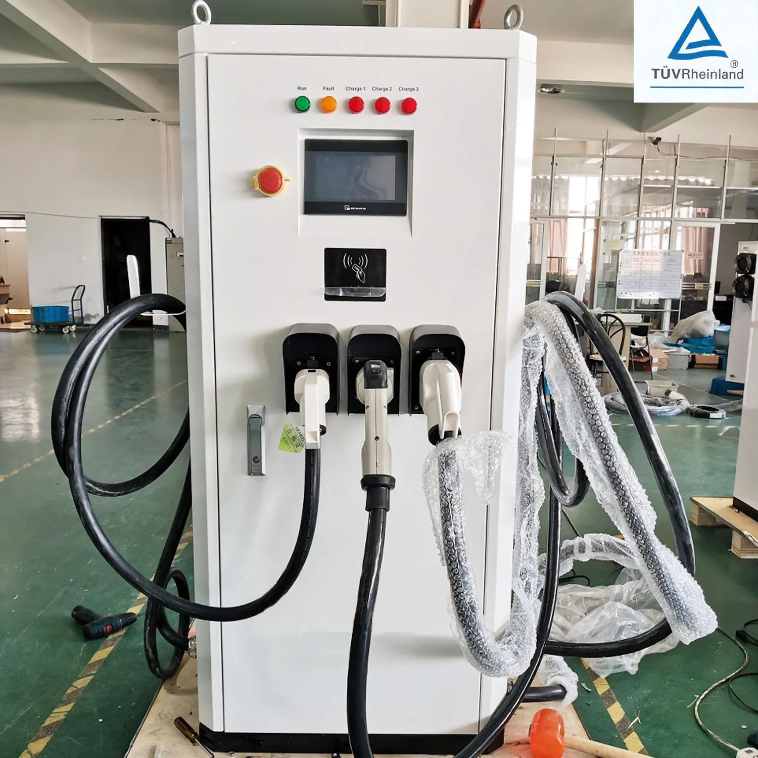 TUV одобрено 223KW DC и AC Встроенная зарядная батарея для автомобильной зарядки три разъема