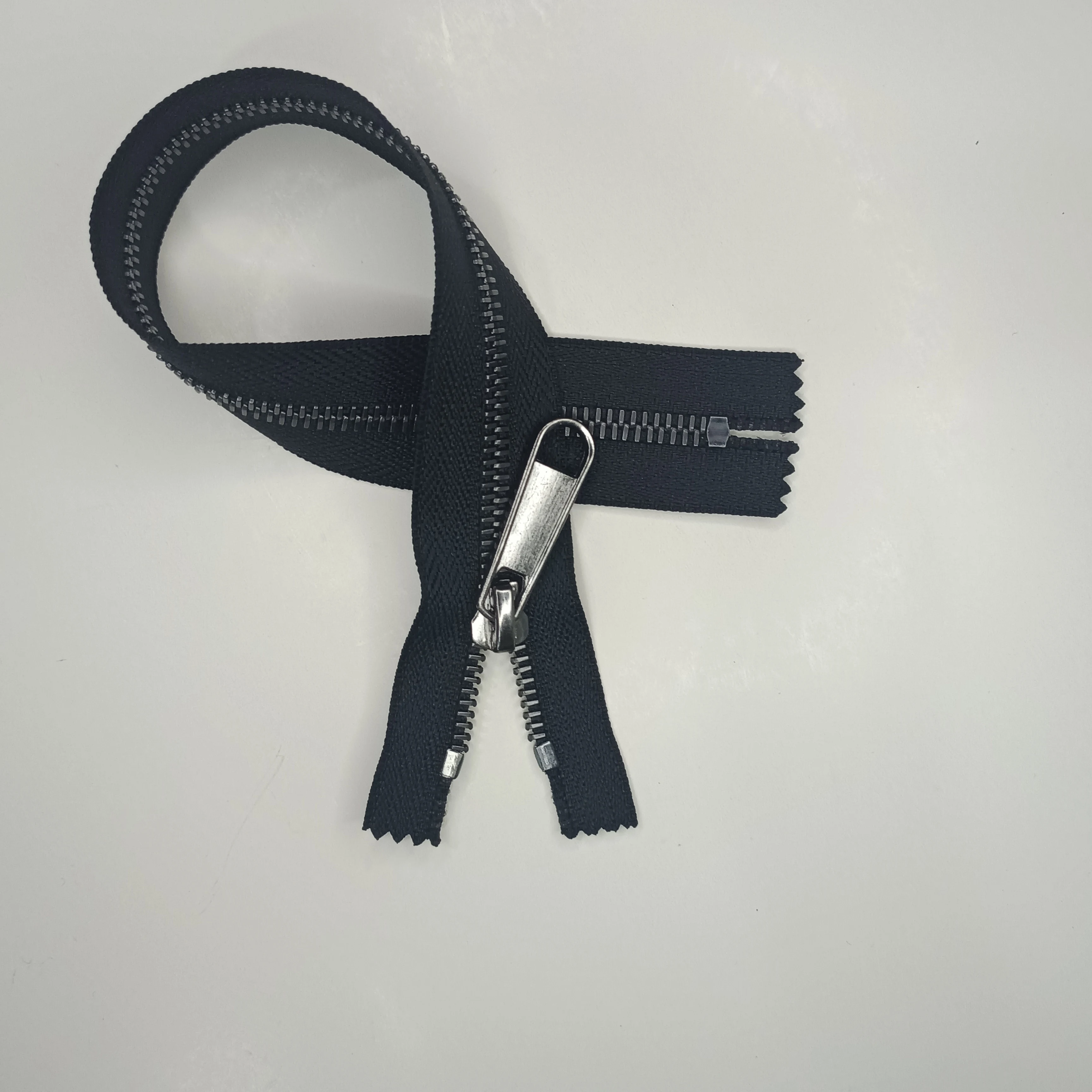 Matte wholesale custom Metal #5 plating European Teeth Closed end zippers with sliders for shoes Clothing bags Luggages