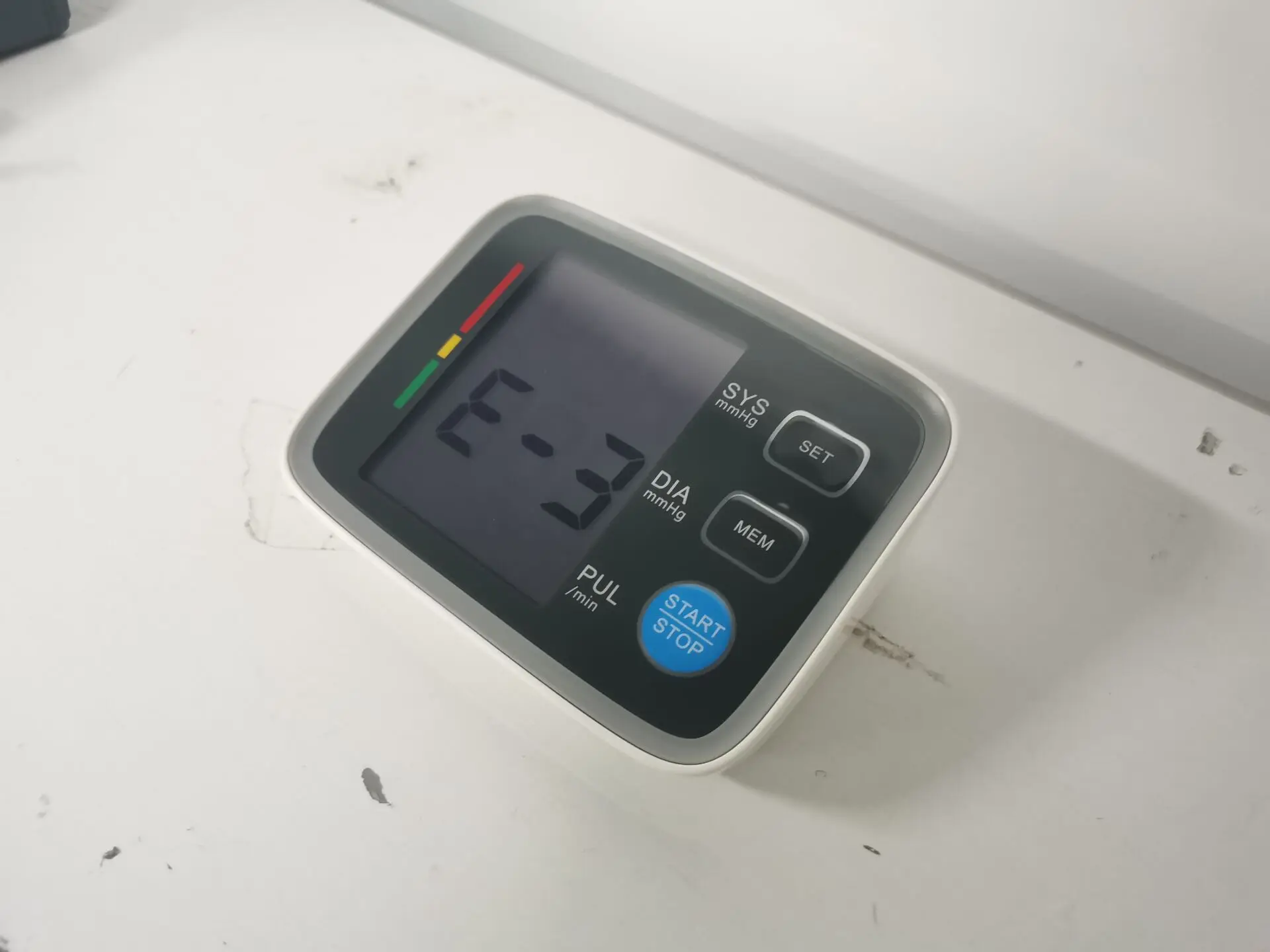 Wholesale 4.0 Medical Arm Type Blood Pressure