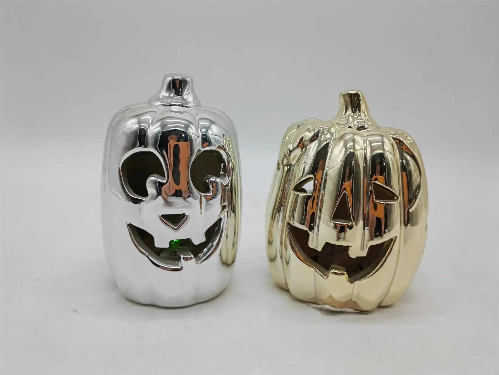 Handmade personalized ceramic pumpkins wholesale light up christmas ornaments halloween pumpkin light with pinstripe LED light