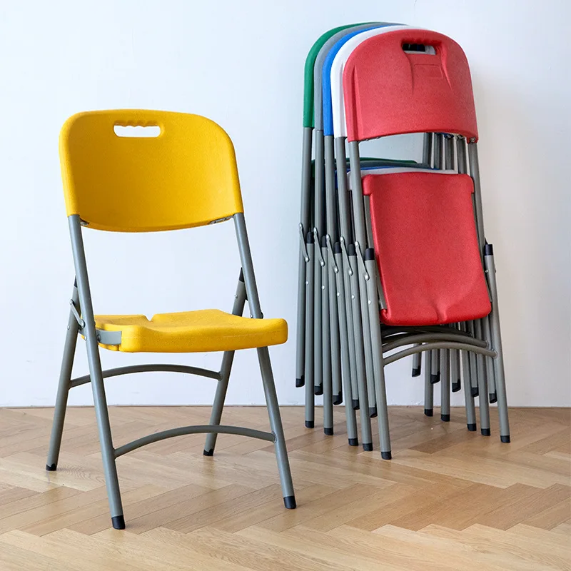 Wholesale Modern Portable Outdoor White Camping Plastic Folding Chair for Events Party