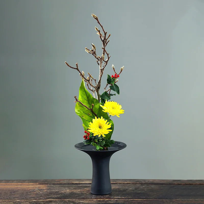 Japanese style Chifang waist tied ceramic vase Jianshan flower arrangement vessel