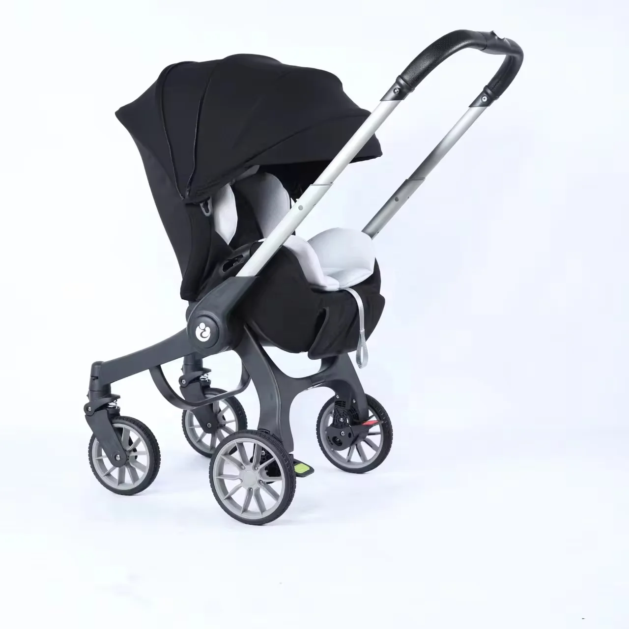 4 in 1 baby car seat stroller Safety basket safety seat cradle stroller converts to car seat