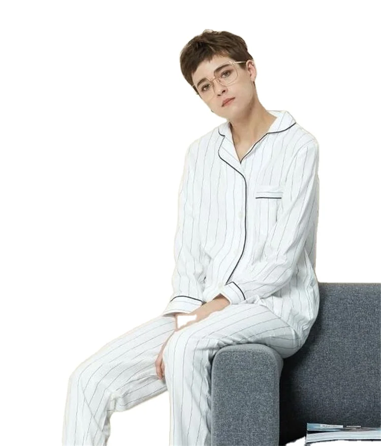 
2020 wholesale Soft nightwear flannel pyjamas and robe 