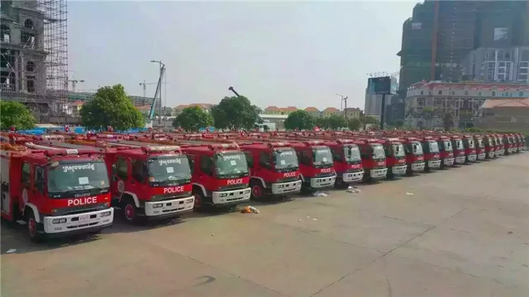 Пожарная машина для продажи в Европе 10 м3 бак из нержавеющей стали пожарная лестница прайс-лист