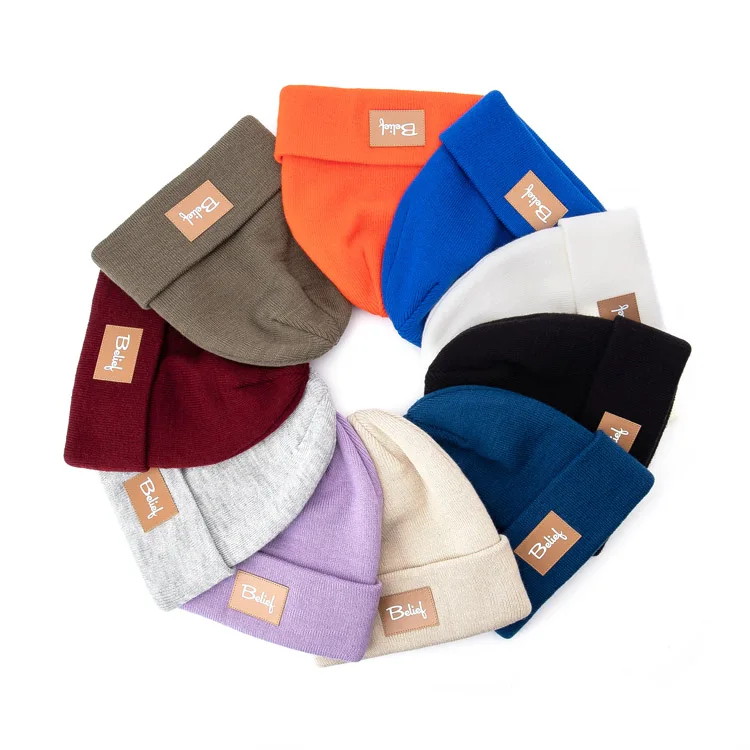 Кожаная этикетка Джерси акриловая вышивка вязаная шапочка с пользовательским логотипом